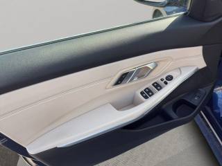 BMW 320 usata, con Fari LED
