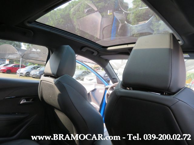 PEUGEOT 208 usata, con Sensori di parcheggio anteriori