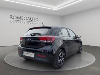 KIA Rio usata, con Autoradio