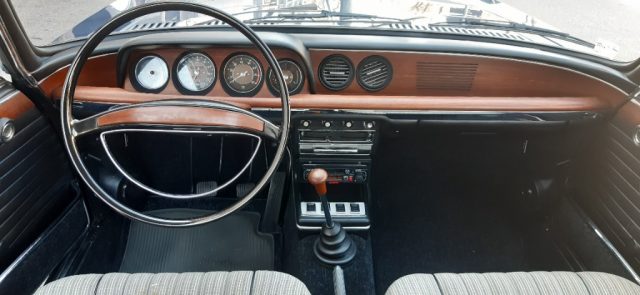 BMW 2000 CS usata 8
