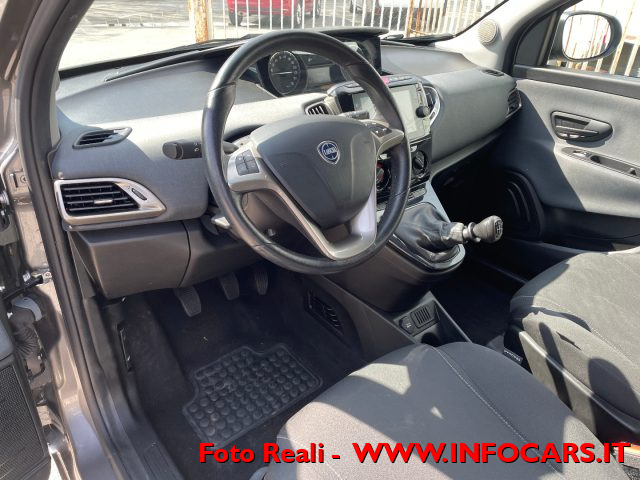 LANCIA Ypsilon usata, con Park Distance Control