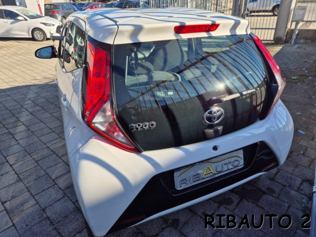 TOYOTA Aygo usata, con Sensore di luce