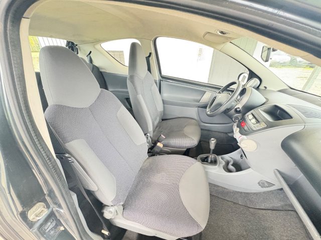 PEUGEOT 107 usata, con USB