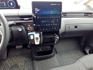 HYUNDAI Staria usata, con Controllo automatico clima