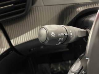 PEUGEOT 2008 usata 27