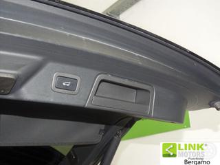 LAND ROVER Range Rover Velar usata, con Sensori di parcheggio posteriori