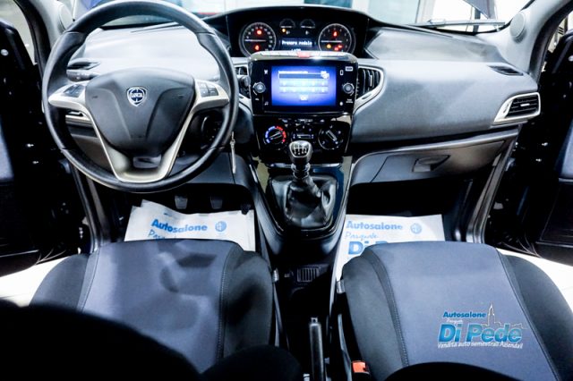 LANCIA Ypsilon usata, con Luci diurne LED