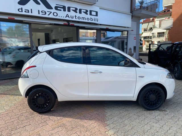 LANCIA Ypsilon usata, con Airbag