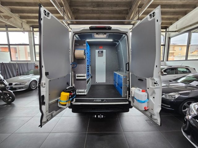 IVECO Daily usata, con USB