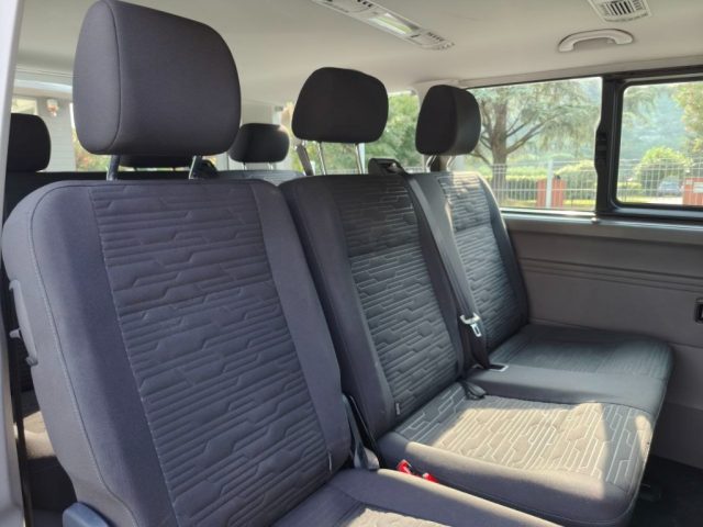 VOLKSWAGEN Caravelle usata, con Sensori di parcheggio anteriori