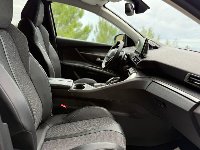 PEUGEOT 3008 usata, con USB