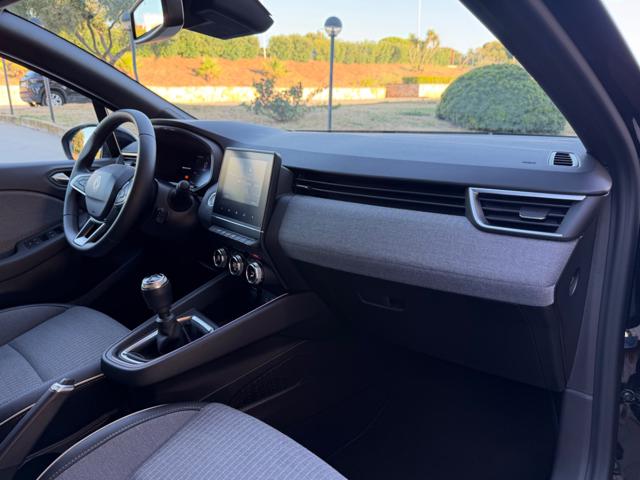 RENAULT Clio usata, con USB