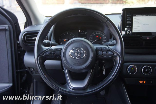 TOYOTA Yaris usata, con Autoradio digitale