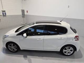 PEUGEOT 208 usata, con Climatizzatore