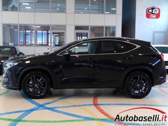LEXUS NX 300h usata, con Trazione integrale
