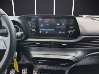 HYUNDAI Bayon usata, con Touch screen