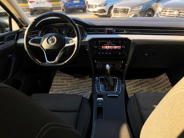 VOLKSWAGEN Passat Variant usata, con Monitoraggio pressione pneumatici