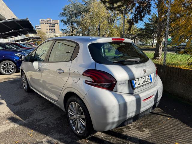 PEUGEOT 208 usata, con Airbag laterali