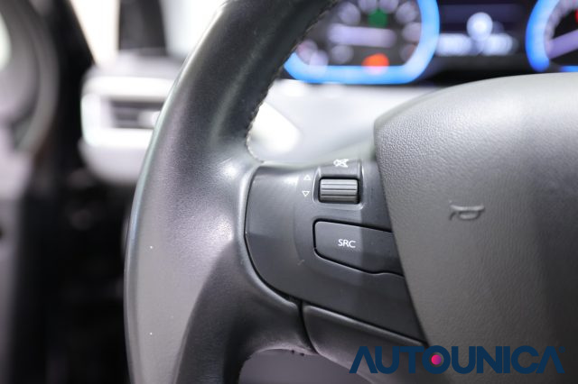 PEUGEOT 2008 usata, con Touch screen