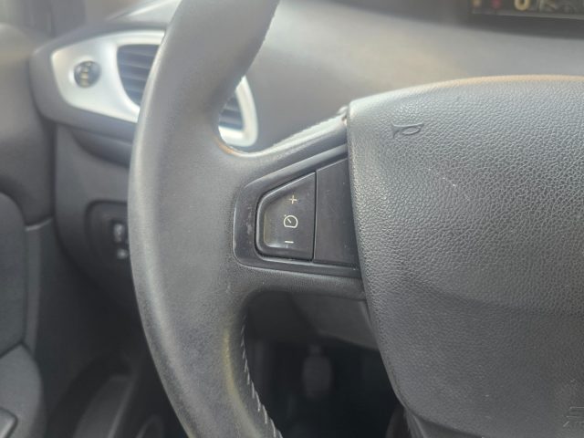 RENAULT Scenic usata, con Luci diurne