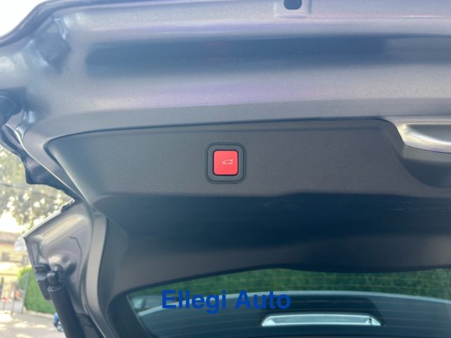 JEEP Avenger usata, con Autoradio digitale
