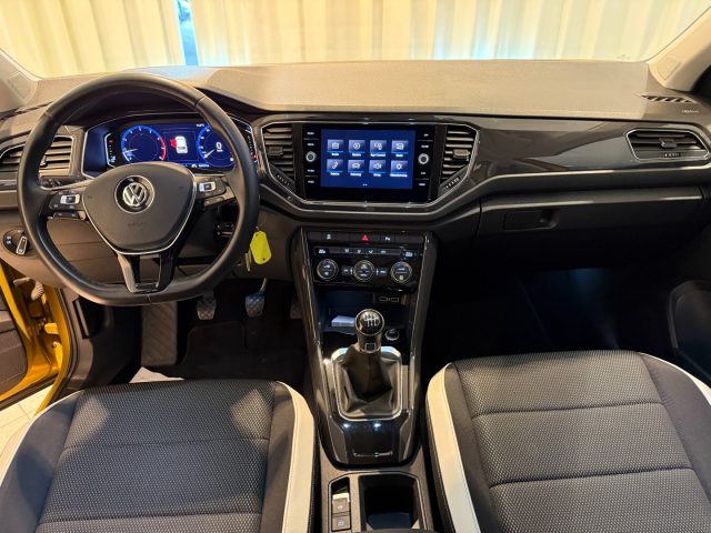 VOLKSWAGEN T-Roc usata, con Autoradio