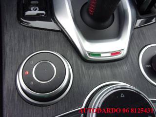 ALFA ROMEO Stelvio usata, con Autoradio digitale