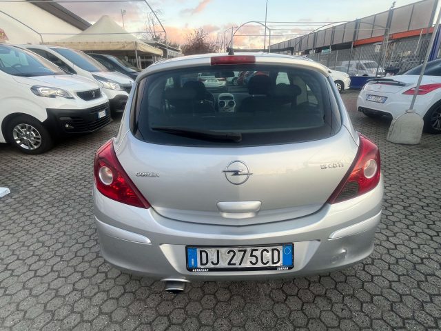 OPEL Corsa usata, con Autoradio