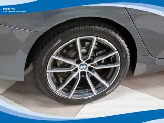 BMW 320 usata, con Fendinebbia