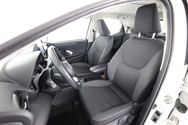 TOYOTA Yaris usata 2