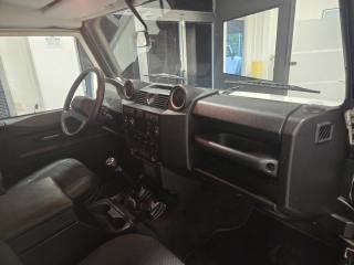 LAND ROVER Defender usata, con Lettore CD