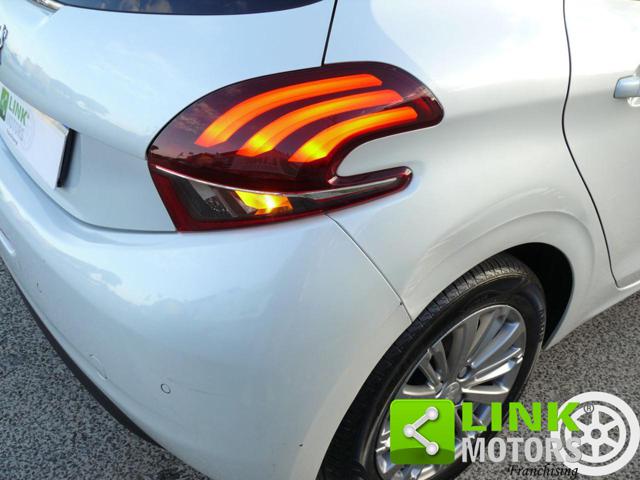 PEUGEOT 208 usata, con Airbag testa