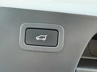 JAGUAR E-Pace usata, con Regolazione elettrica sedili