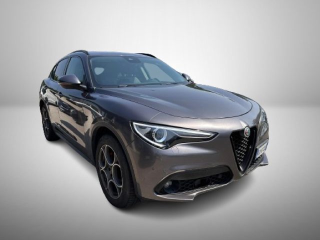 ALFA ROMEO Stelvio usata, con Alzacristalli elettrici