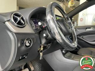 MERCEDES-BENZ B 180 usata, con Interni in pelle