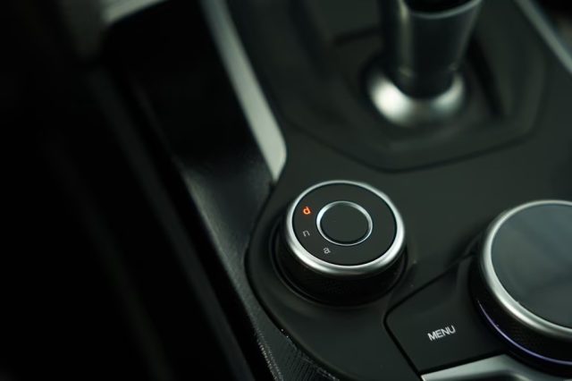 ALFA ROMEO Stelvio usata, con Volante in pelle