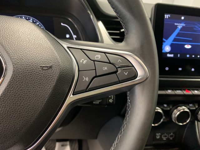 RENAULT Captur usata, con Bracciolo