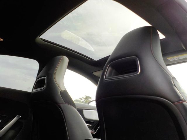 MERCEDES-BENZ CLA 180 usata, con Controllo vocale