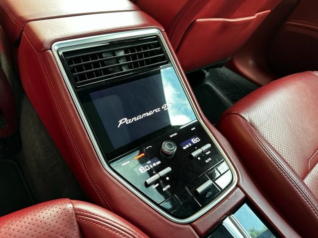 PORSCHE Panamera usata, con Fendinebbia