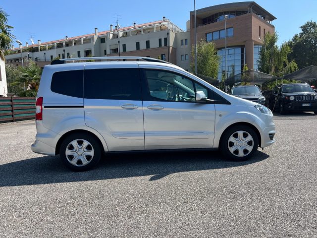 FORD Tourneo Courier usata, con Climatizzatore