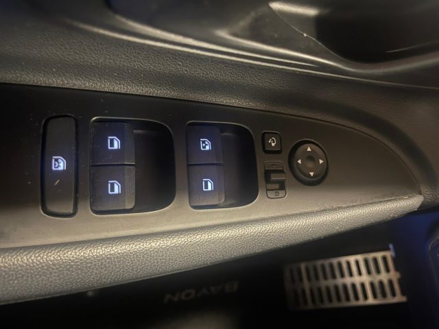 HYUNDAI Bayon usata, con Sensore di luce