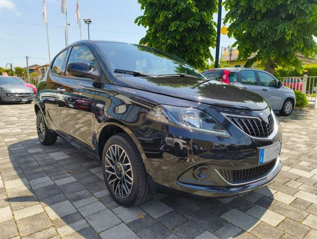 LANCIA Ypsilon usata, con Airbag