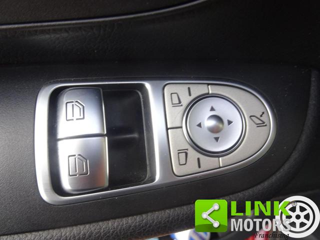 MERCEDES-BENZ V 220 usata, con Servosterzo