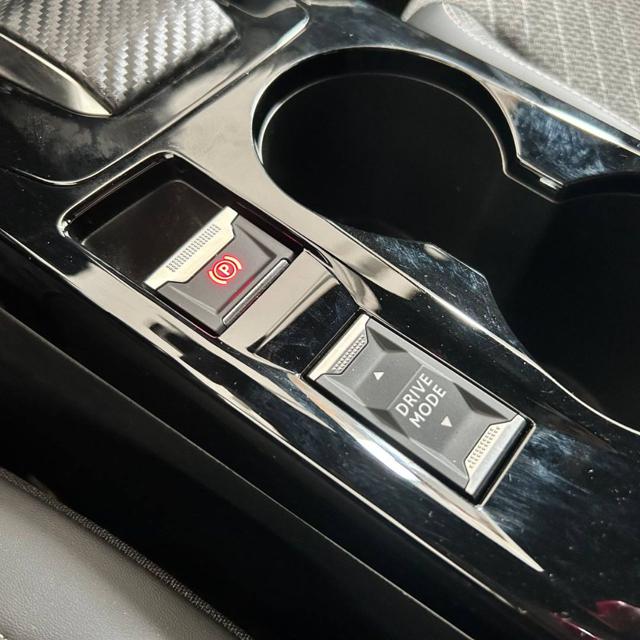 PEUGEOT 2008 usata, con Controllo vocale