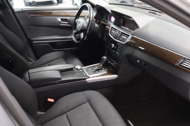 MERCEDES-BENZ E 250 usata, con Chiusura centralizzata