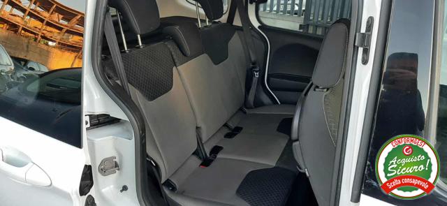 FORD Tourneo Courier usata, con Fendinebbia