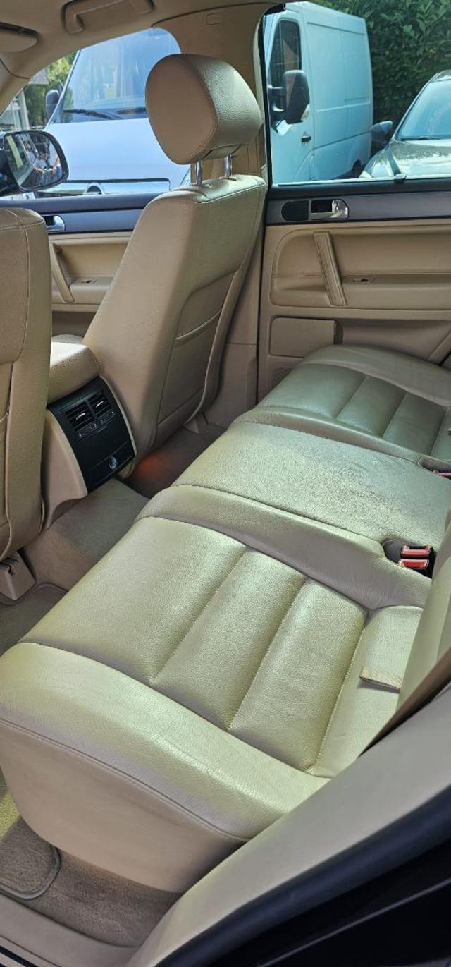 VOLKSWAGEN Touareg usata, con Fari Xenon