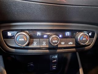 OPEL Crossland usata, con Autoradio digitale