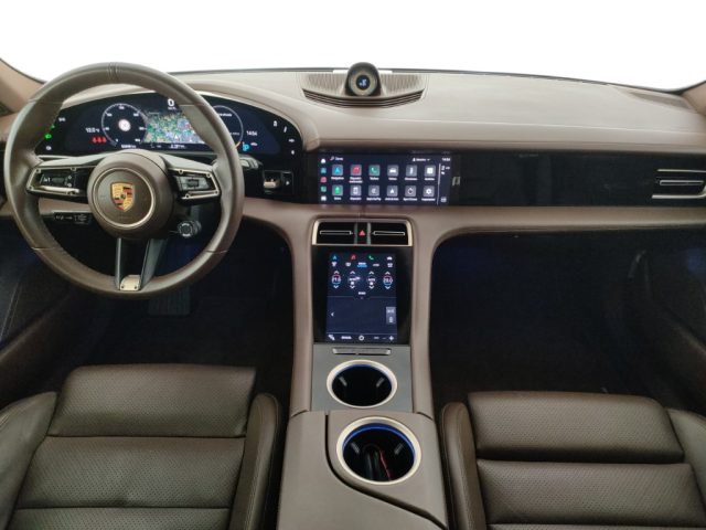 PORSCHE Taycan usata, con Luci diurne LED