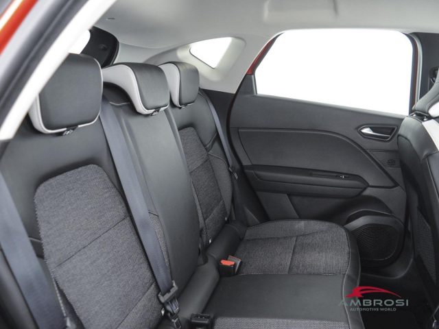 RENAULT Captur usata 10